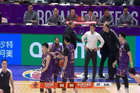 阿联酋VS阿曼，谁能掌握出线主动权？